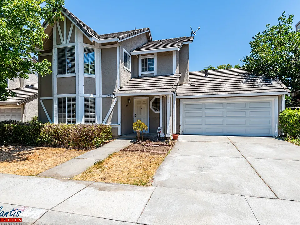 1541 Shumaker Way