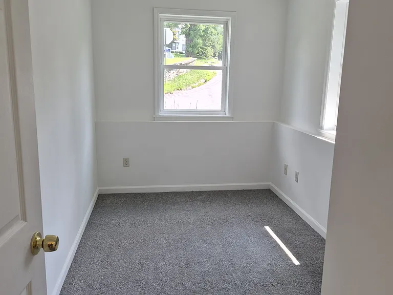 49 Maple Ave — Photo 9