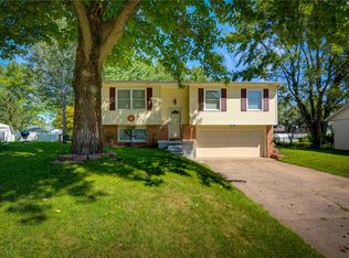 1920 E Queen Mary Ct, Decatur, IL 62526