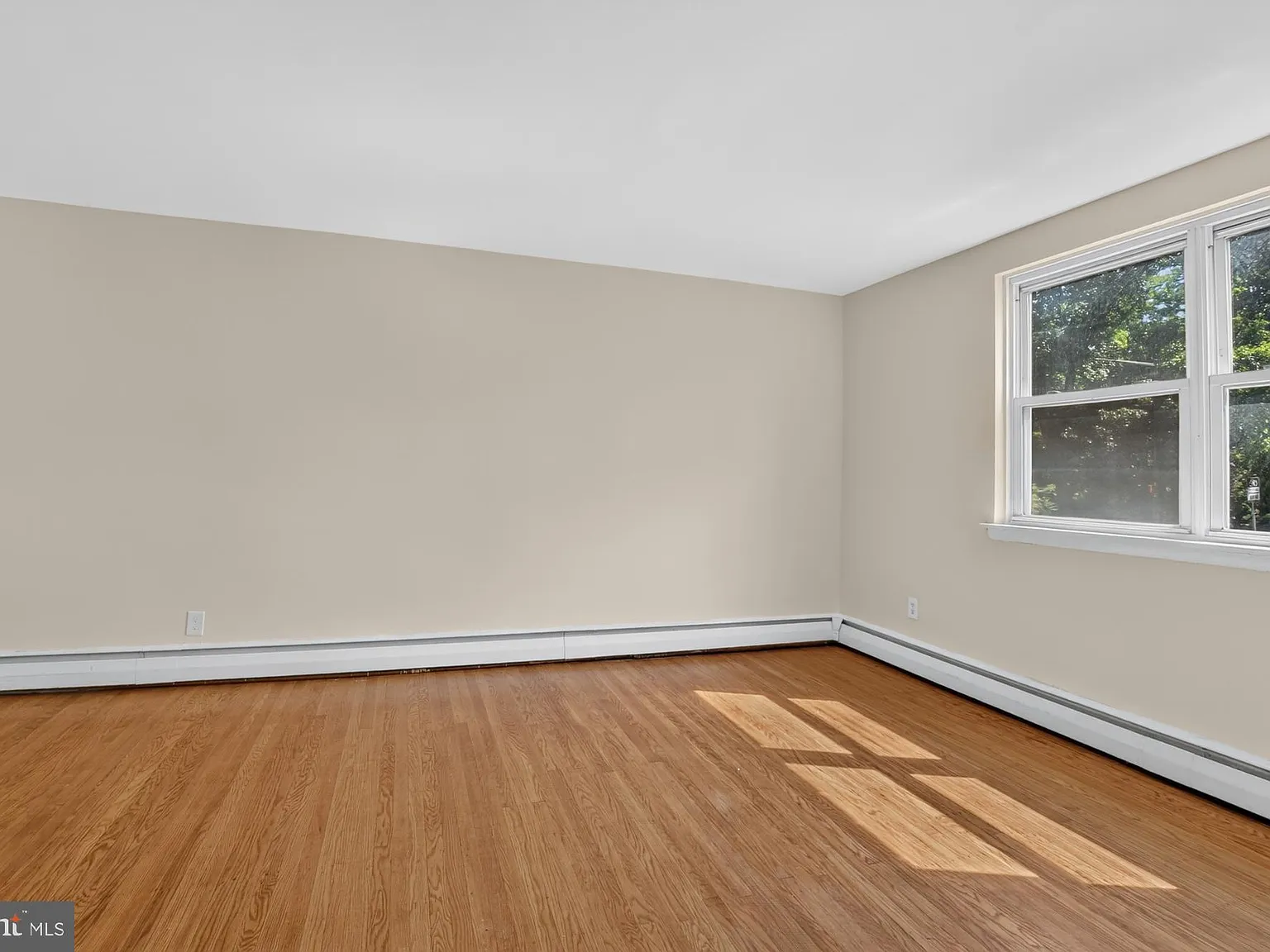 2 bed, 1.0 bath, 800 sqft, $1,395 — Photo 4