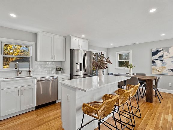 4th image of 27 Hodgkins Rd