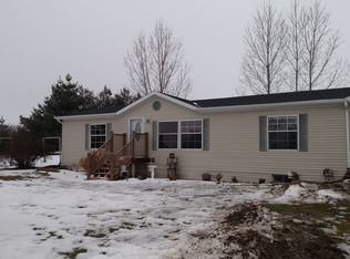 N783 Rabbit Rd, Fremont, WI 54940