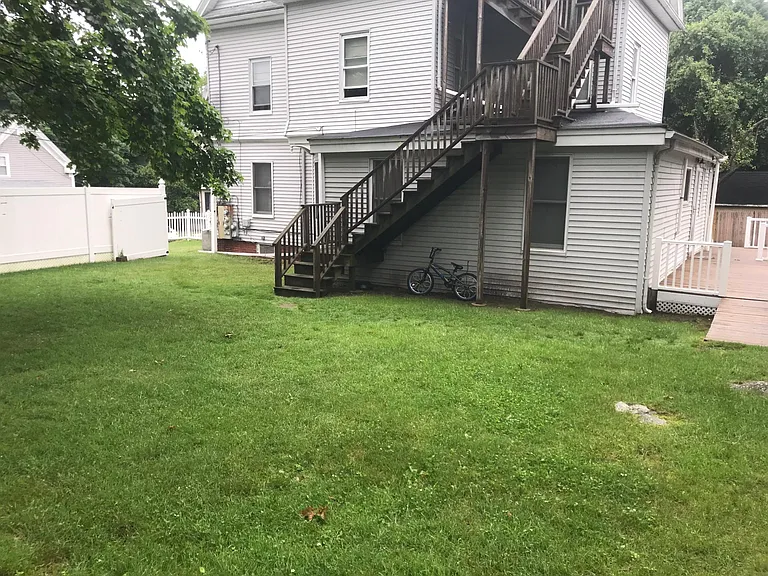 7 Robinson St #1 — Photo 6