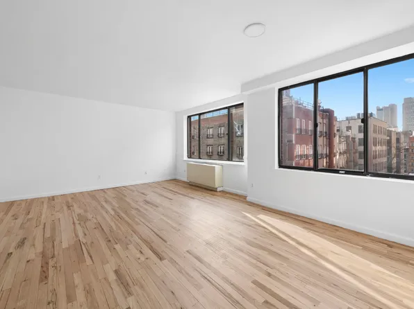 179 Grand Street image 1 of 7