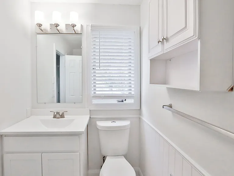 Spring Valley Apartments — Photo 11