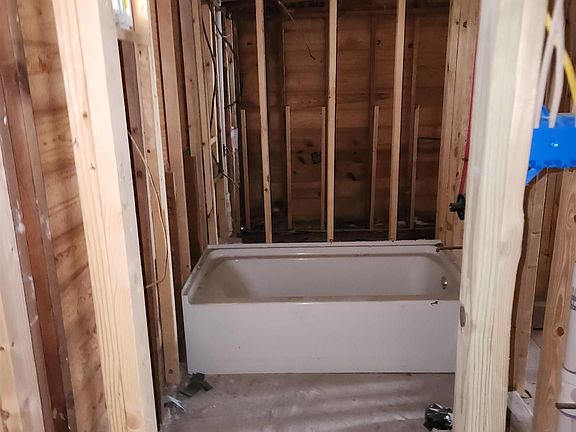 3rd image of 5772 Saint Gerard Ave