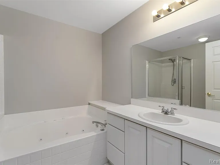 28126 Carlton Way Dr — Photo 13