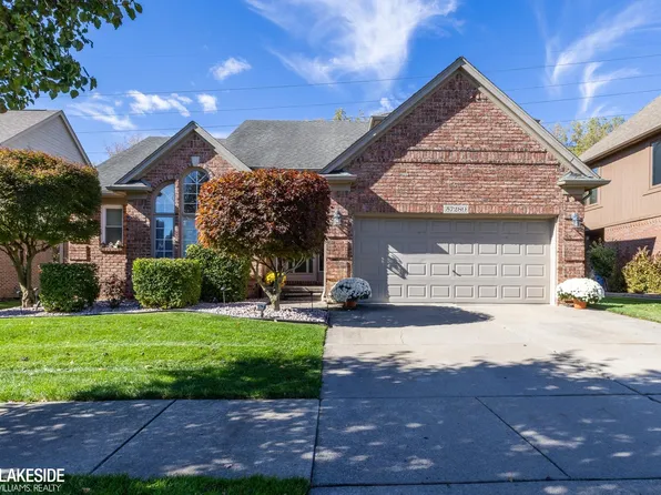 57289 Yorkshire Dr, Washington, MI 48094