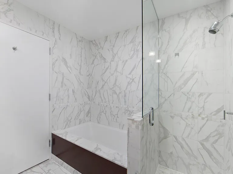 212 E 57th St #3A — Photo 10