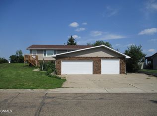 105 Renner Rd, Washburn, ND 58577