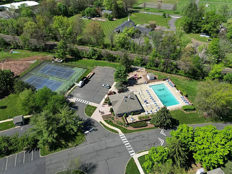 2708 Pinhorn Dr — Photo 19