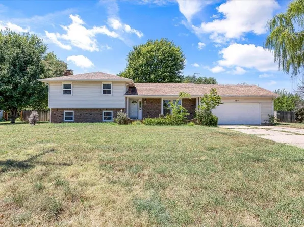 125 S Ballard Dr, Haysville, KS 67060
