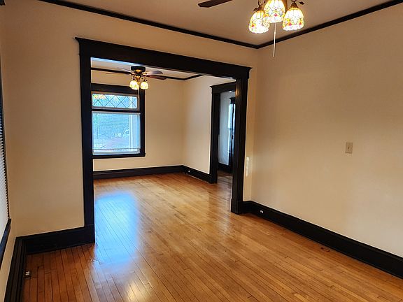 5th image of 2621 Girard Ave S APT 2