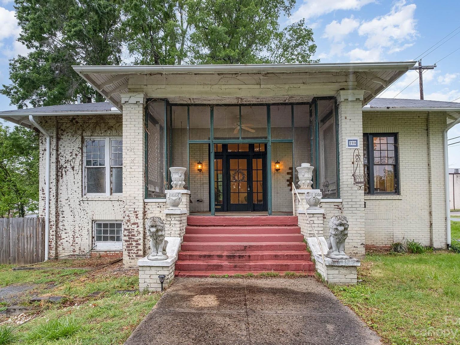 200 S Oak St, Cherryville, NC 28021 | Zillow