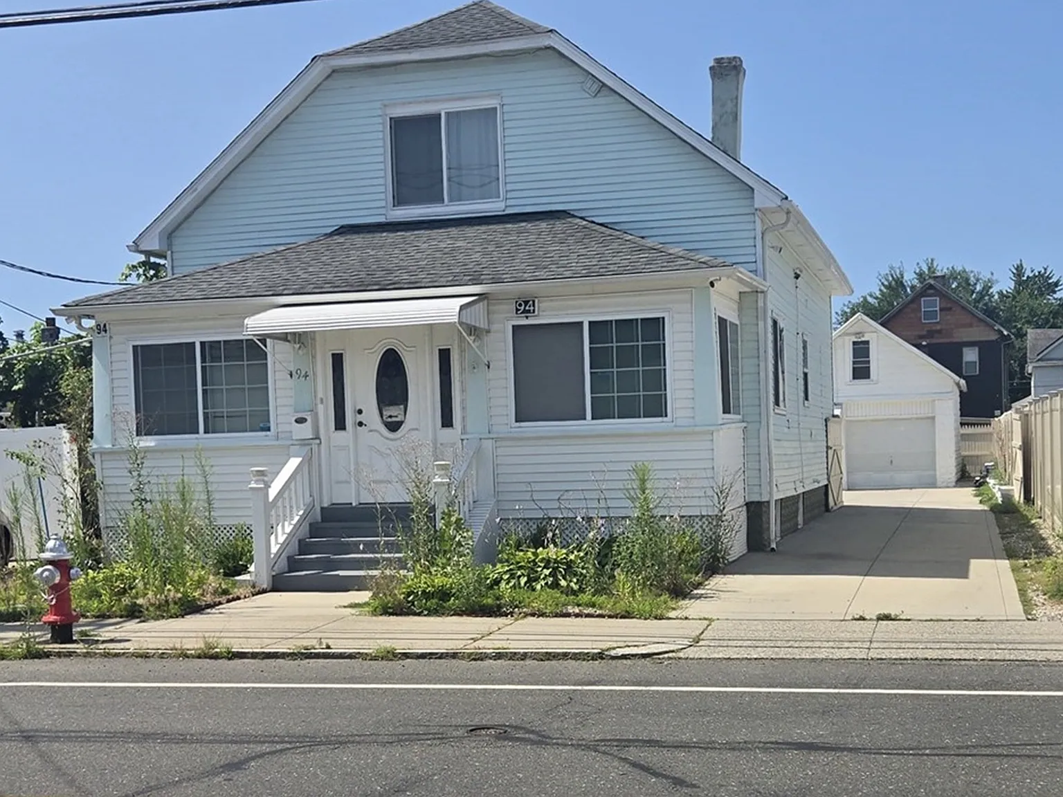5 bed, 4.0 bath, 2378 sqft, $4,000 — Photo 1
