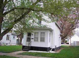 1806 2nd St, Moline, IL 61265