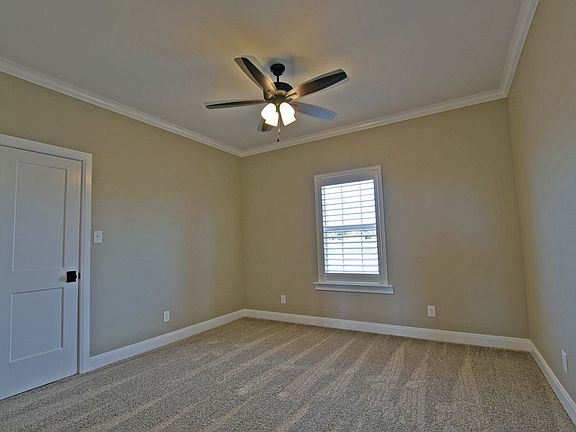 4th image of 8800 Becker Ln