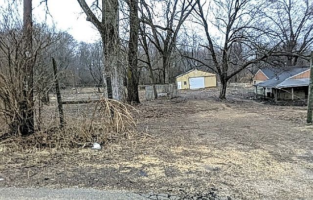 2nd image of 6281 Tipple Rd