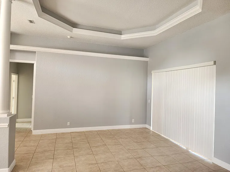 4374 SW Savona Blvd — Photo 4