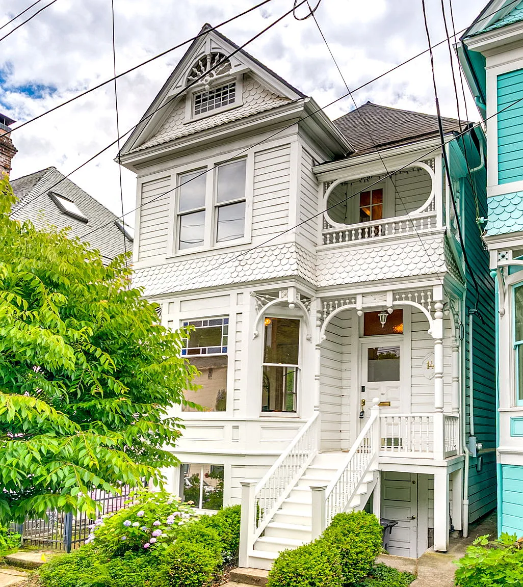 14 Southwest Whitaker Street - 1 — Photo 1