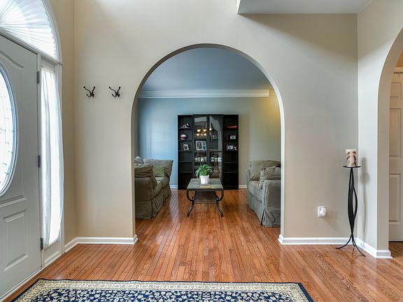 4th image of 3719 Casteel Park Dr SW
