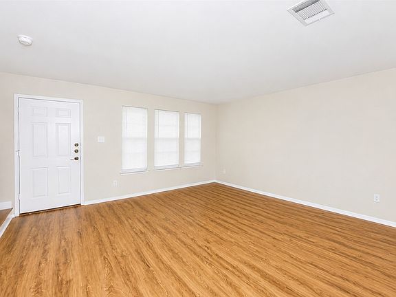 5th image of 7120 Planters Row Dr