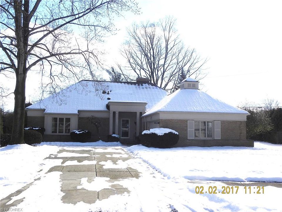 1st image of 3849 E Surrey Ct