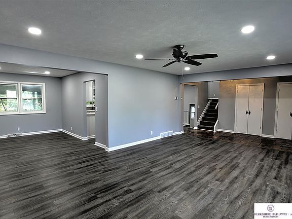 5th image of 1000 Claudene Ct