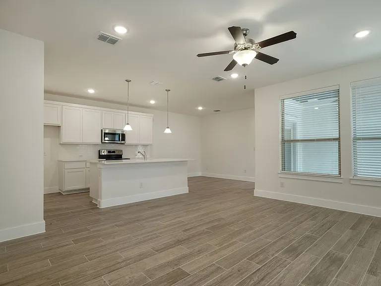 436 Parkline Dr — Photo 3