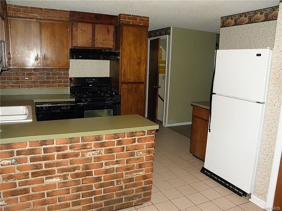 3rd image of 3329 Ashley Dr