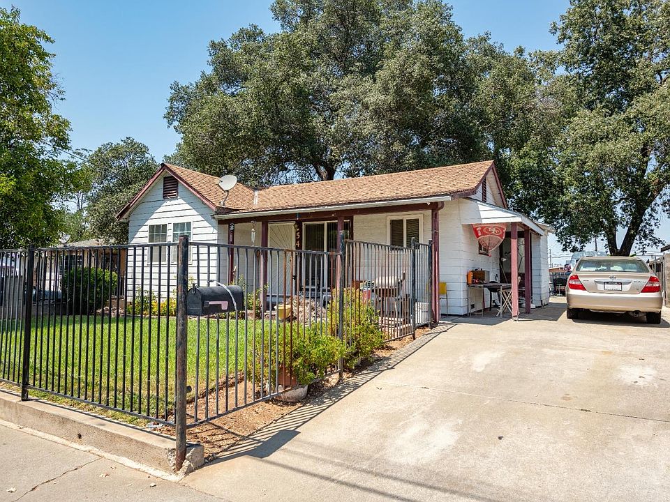 1st image of 551-549 Grand Ave