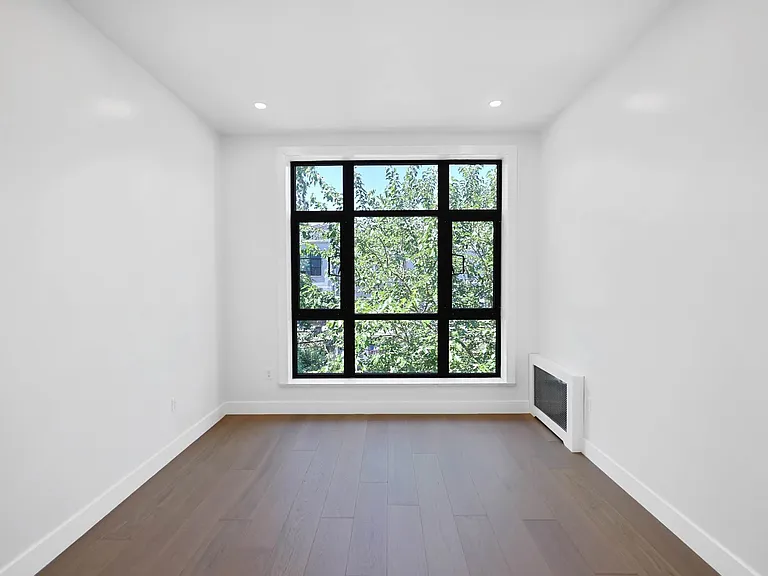 153 Weirfield St #B — Photo 6