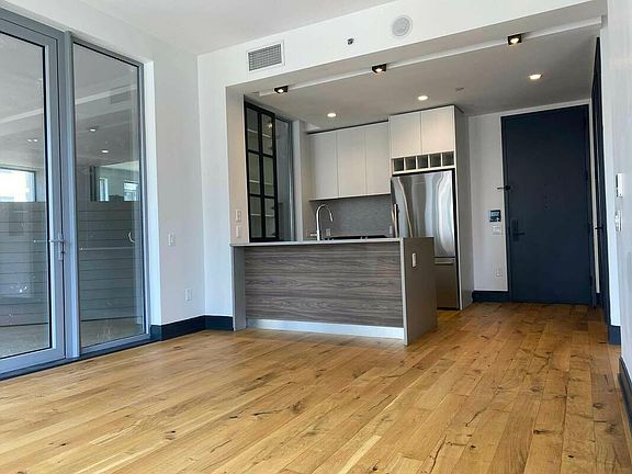 3rd image of 42-36 27th St #612