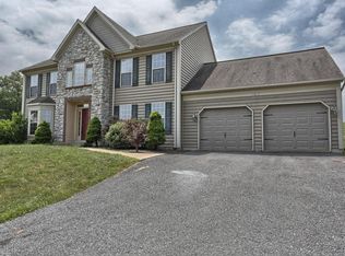 1215 Mount Airy Rd, Stevens, PA 17578
