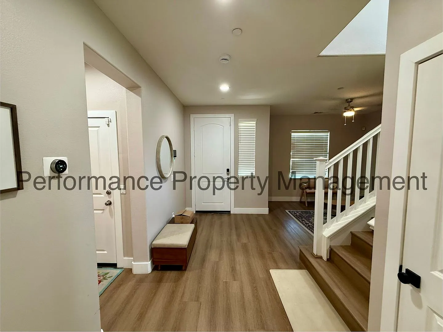Beautiful 2 Storty 4 Bed/3.5 Bath Home w/ RBP & Deposit Alternative Option — Photo 2