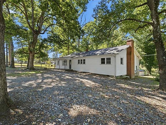 3rd image of 1158 Johnsontown Rd