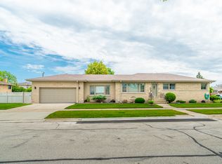 8933 Oleander Ave, Morton Grove, IL 60053