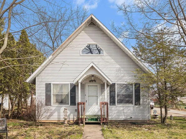 1308 S 11th St, Goshen, IN 46526