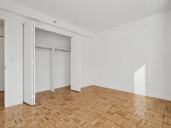 420 West 42nd Street image 12 of 26