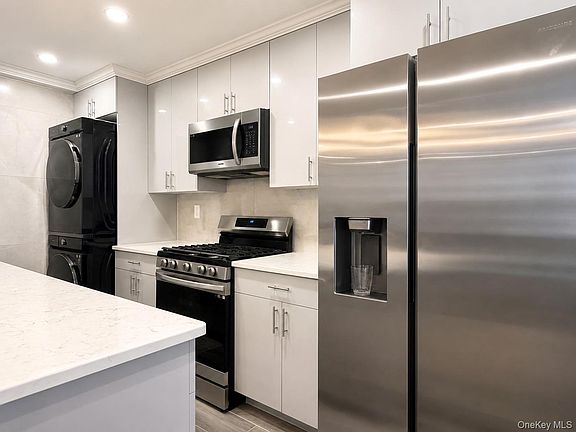 5th image of 16028 16th Avenue #6-301