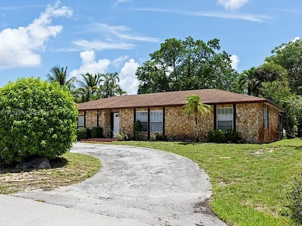 3910 NW 4th Ct, Boca Raton, FL 33431