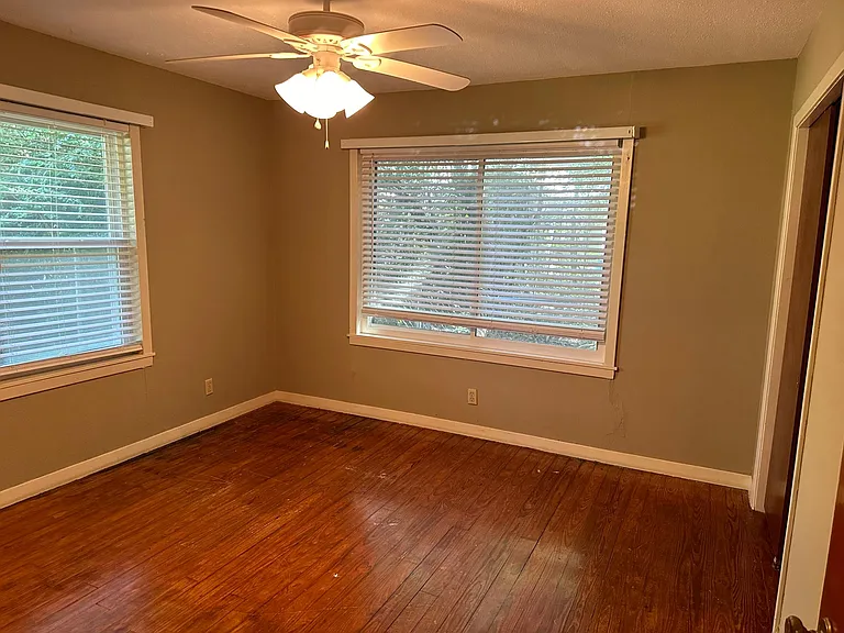 27238 Austin St — Photo 25