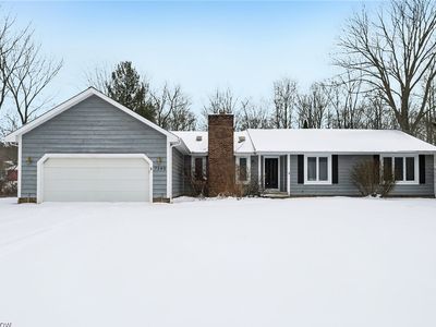 7340 Raccoon Hill Dr, Kirtland, OH, 44094