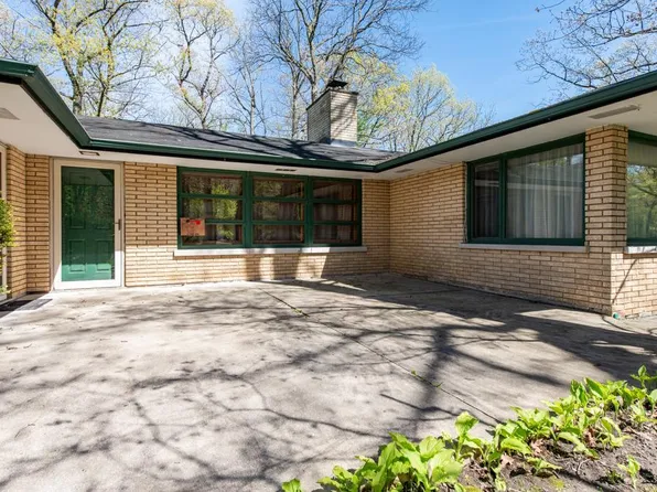 1143 Adams Ave, Winthrop Harbor, IL 60096