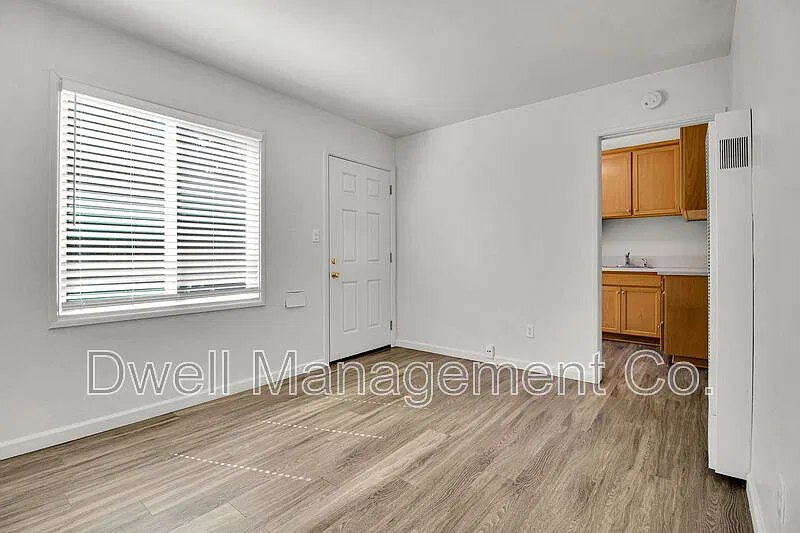 1 bed, 1.0 bath, 414 sqft, $1,695 — Photo 2