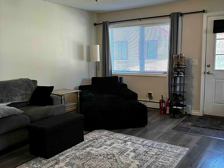 6521 E 9th Ave #3 — Photo 5