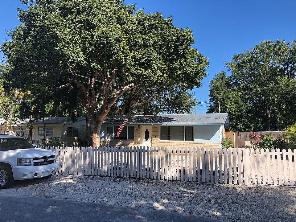 2nd image of 660 Colson Dr
