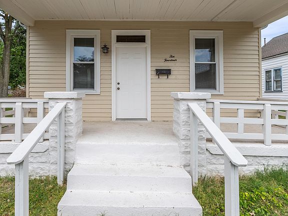 4th image of 1014 Oakley St