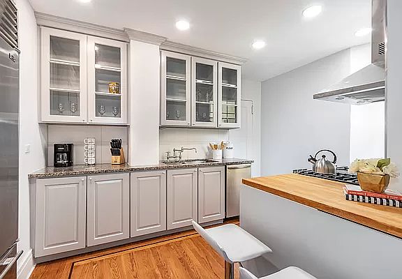 3rd image of 617 W End Ave #5B