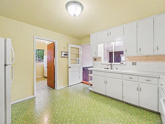 5th image of 6420 W 60th Place